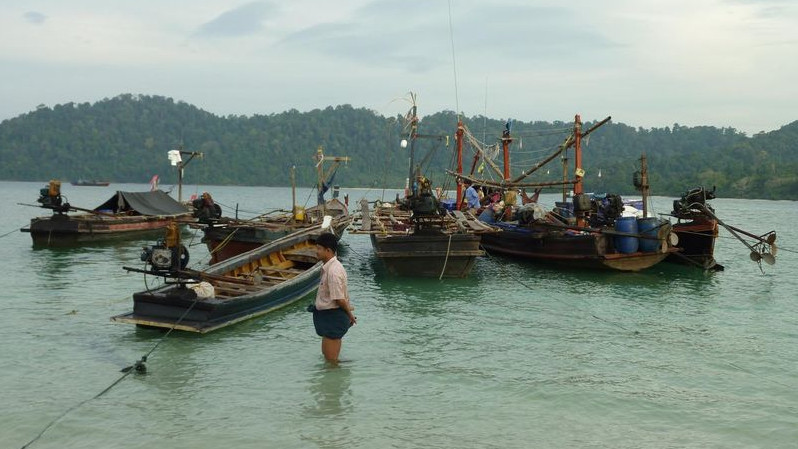 Boote sind die wichtigsten Transportmittel Boote sind die wichtigsten Transportmittel